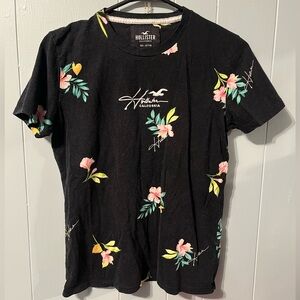 Hollister graphic T